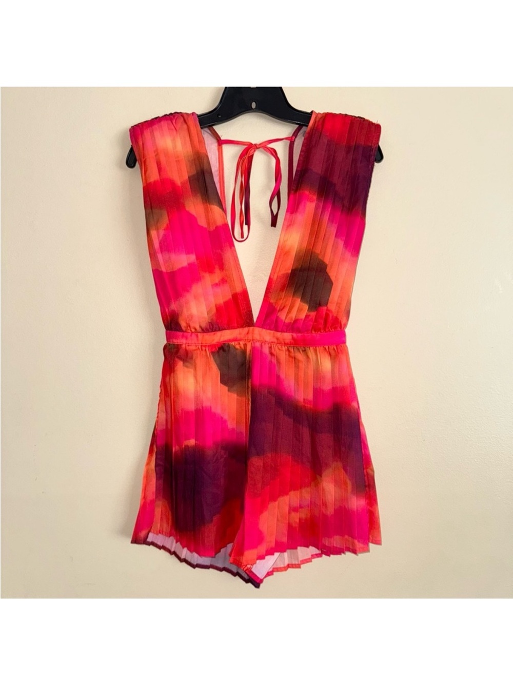 Pinkapple Dresses Orange Tie Dye Plunge Pleated Romper Playsuit Size S NWT!
